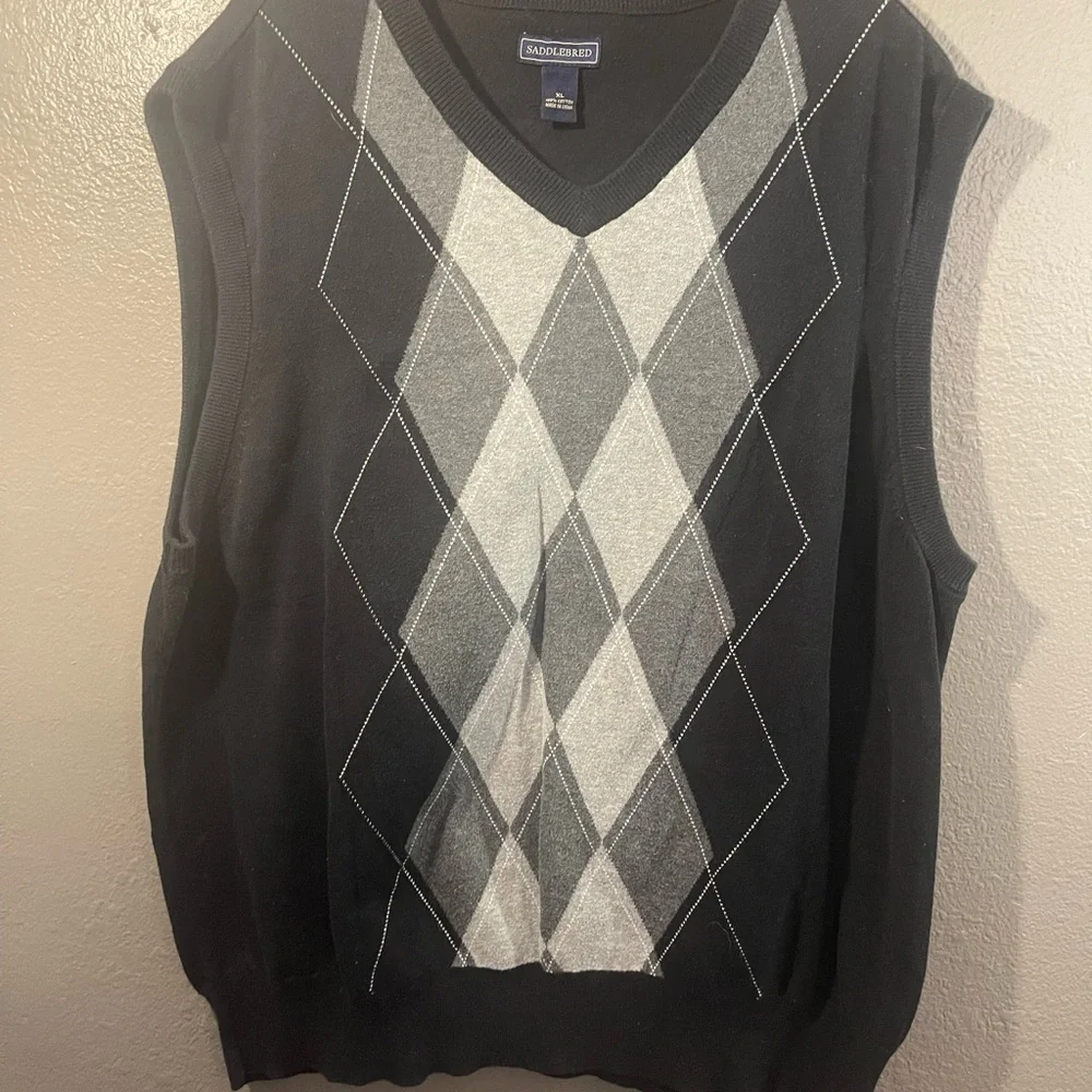 Saddlebred Black and Gray Argyle V-Neck Sweater Vest - Picture 1 of 4